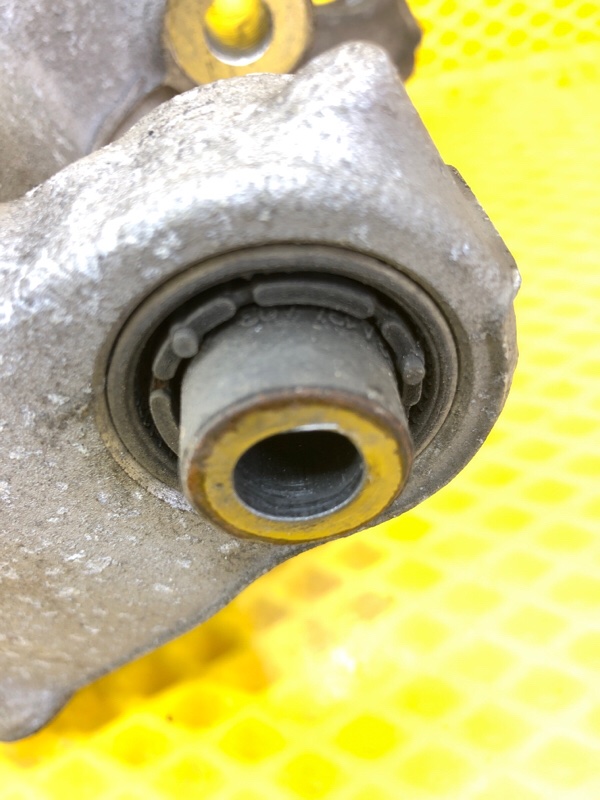 Кулак поворотный Volkswagen Tiguan 2013 5N1