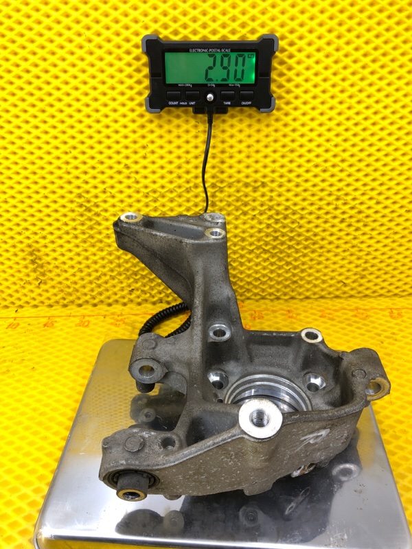 Кулак поворотный Volkswagen Tiguan 2013 5N1