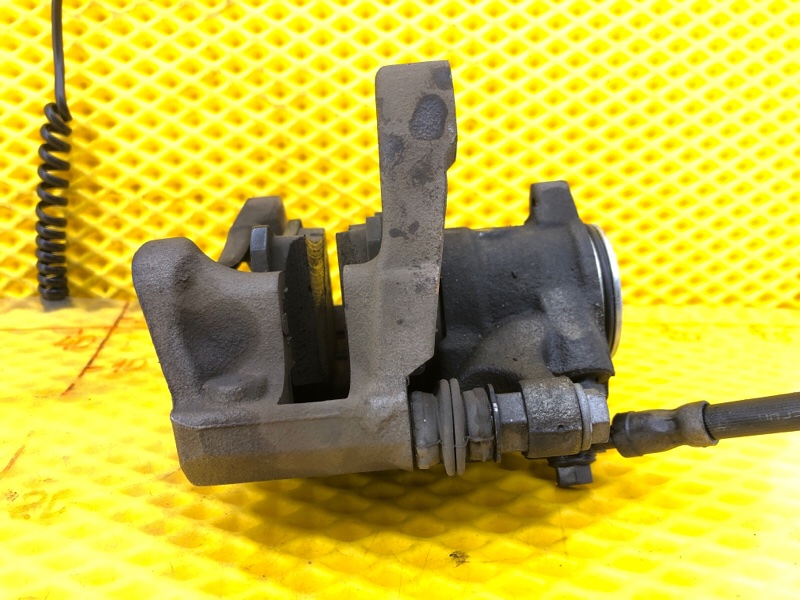 Суппорт тормозной Volkswagen Tiguan 2013 5N1