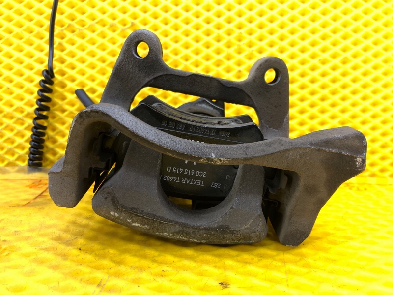 Суппорт тормозной Volkswagen Tiguan 2013 5N1