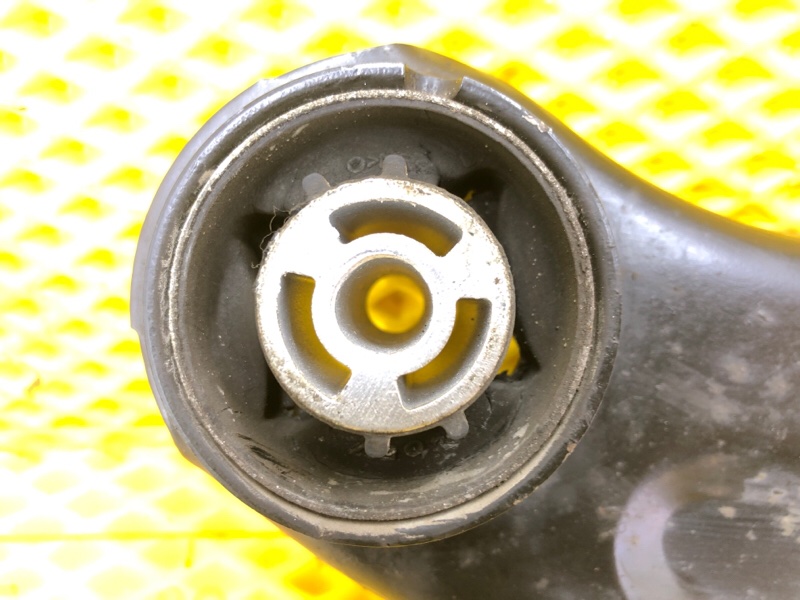 Рычаг подвески Volkswagen Tiguan 2013 5N1