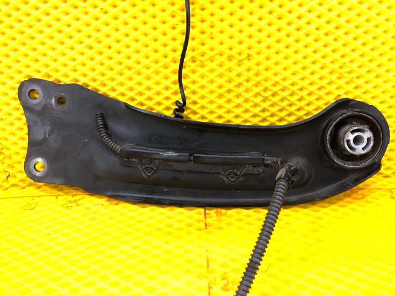 Рычаг подвески Volkswagen Tiguan 2013 5N1