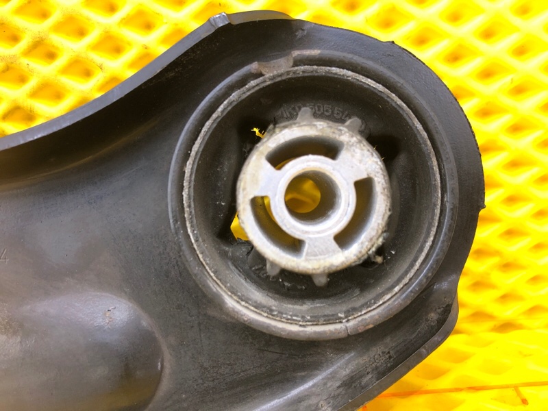 Рычаг подвески Volkswagen Tiguan 2013 5N1