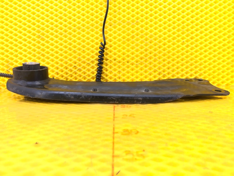 Рычаг подвески Volkswagen Tiguan 2013 5N1