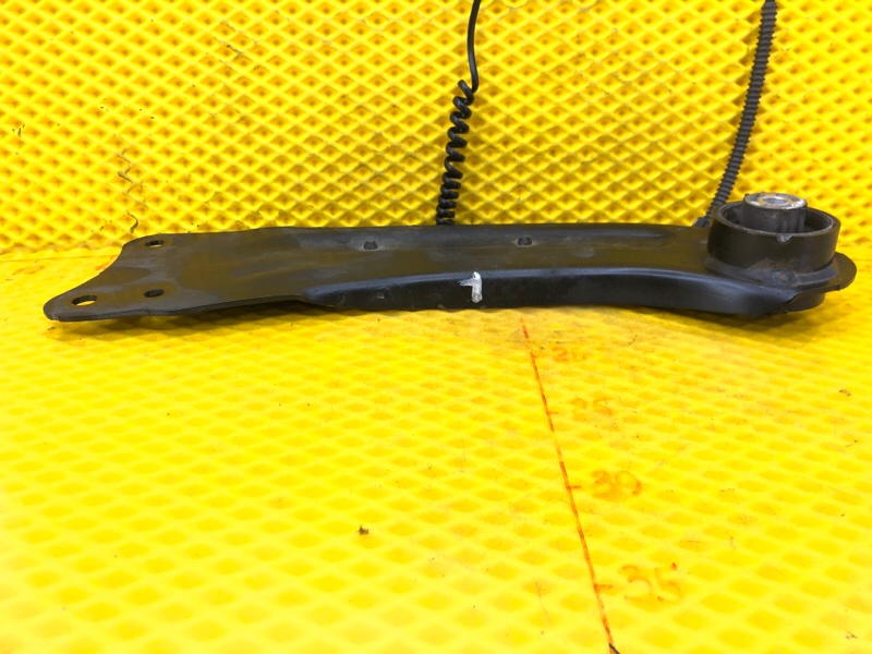 Рычаг подвески Volkswagen Tiguan 2013 5N1