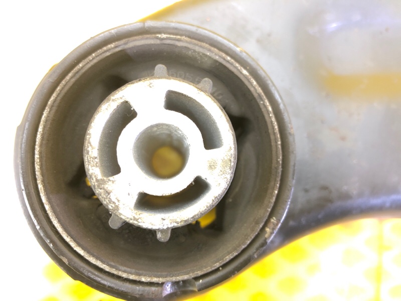 Рычаг подвески Volkswagen Tiguan 2013 5N1