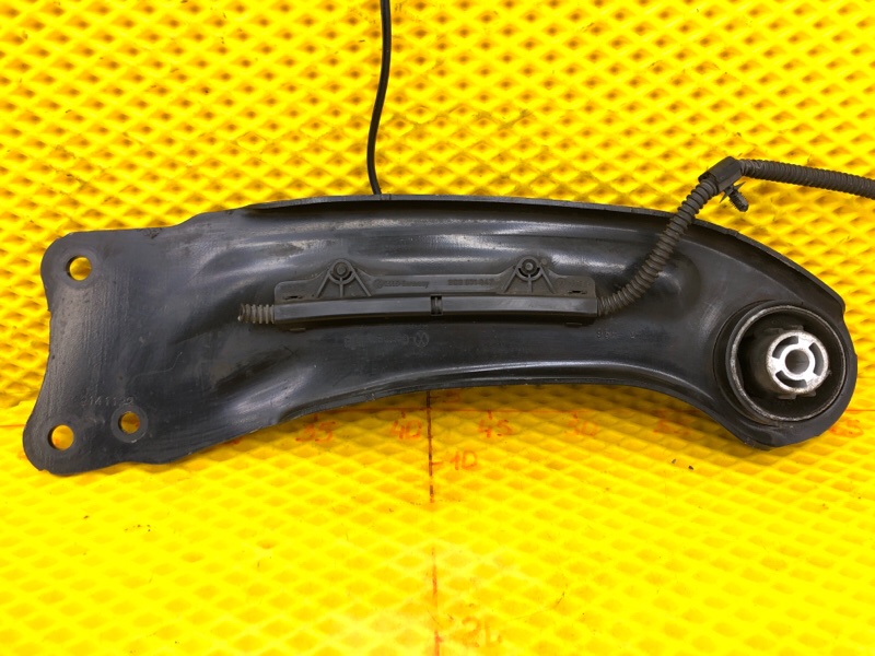 Рычаг подвески Volkswagen Tiguan 2013 5N1