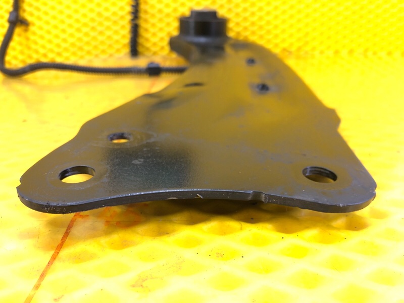 Рычаг подвески Volkswagen Tiguan 2013 5N1