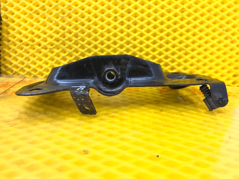 Кронштейн крепления Volkswagen Tiguan 2013 5N1