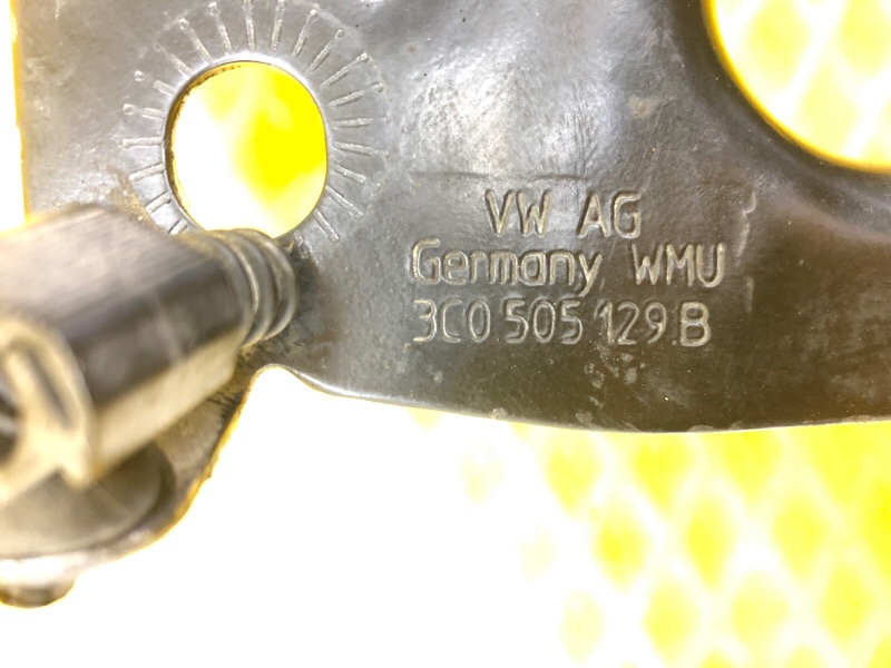 Кронштейн крепления Volkswagen Tiguan 2013 5N1