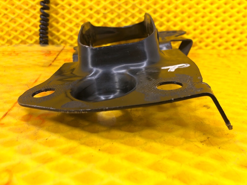 Кронштейн крепления Volkswagen Tiguan 2013 5N1