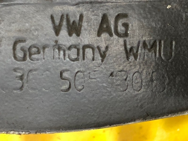 Кронштейн крепления Volkswagen Tiguan 2013 5N1