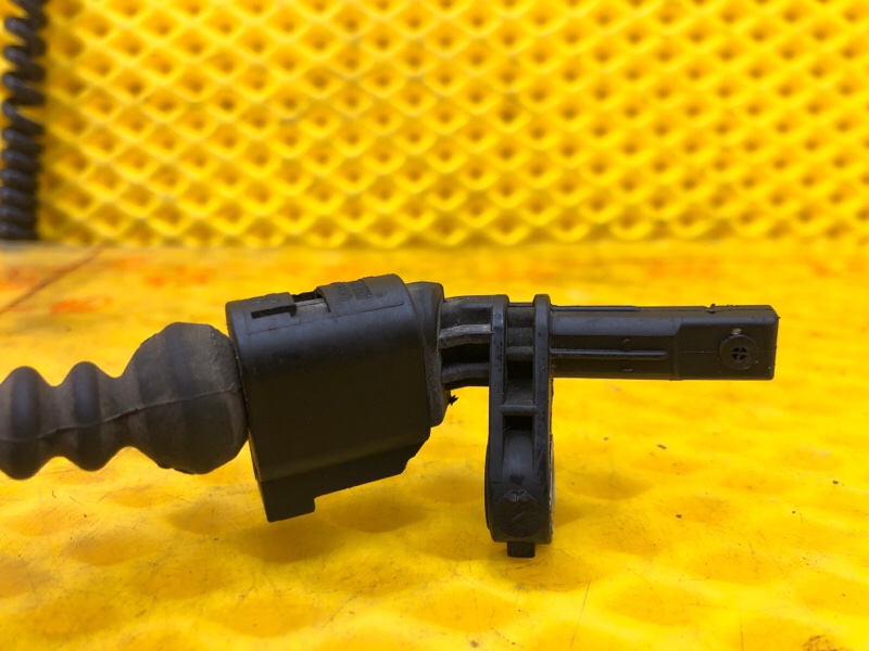 Датчик абс abs Volkswagen Tiguan 2013 5N1