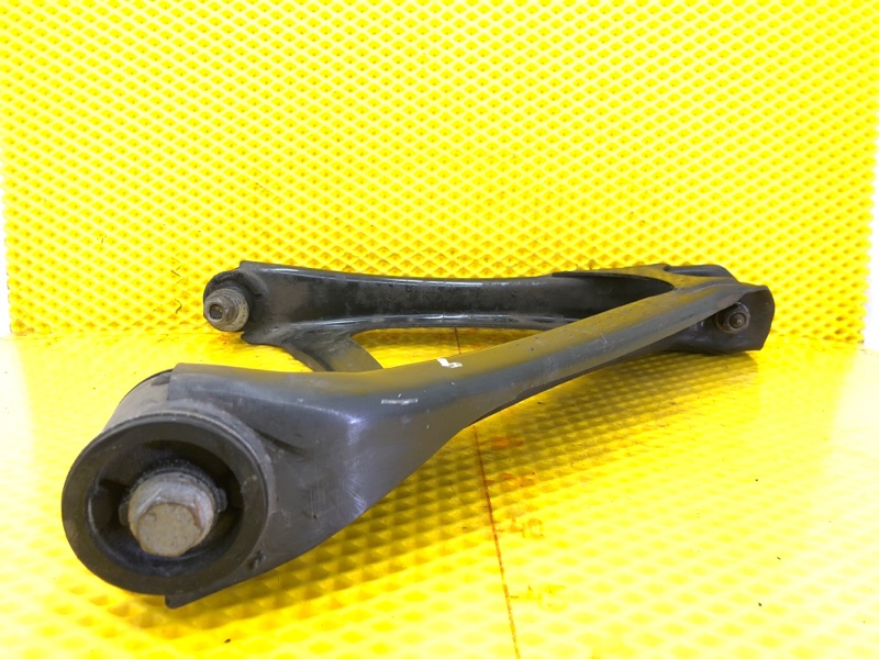 Рычаг задний нижний Audi Q7 2014 4LB