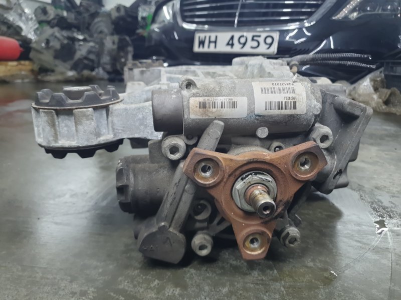 Редуктор заднего моста Volkswagen Tiguan 2013 5N1