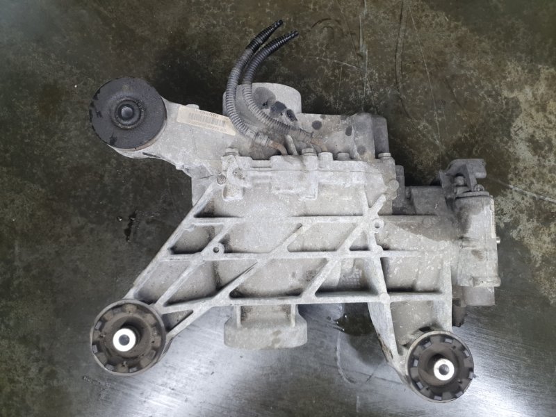Редуктор заднего моста Volkswagen Tiguan 2013 5N1