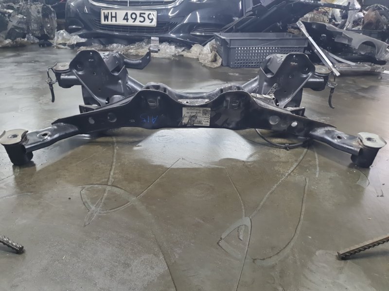 Подрамник задний Volkswagen Tiguan 2013 5N1