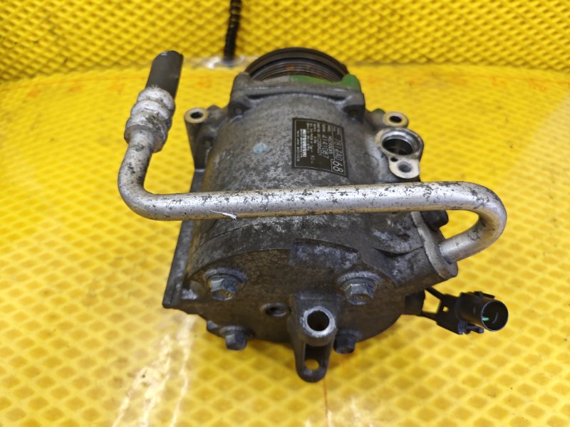 Компрессор кондиционера Mitsubishi Outlander XL