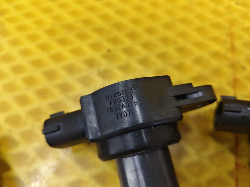 Катушка зажигания Mitsubishi Outlander XL