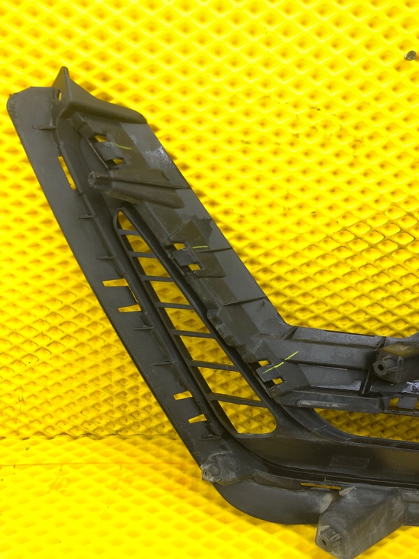 Накладка противотуманной фары KAIYI E5 2024 GS11