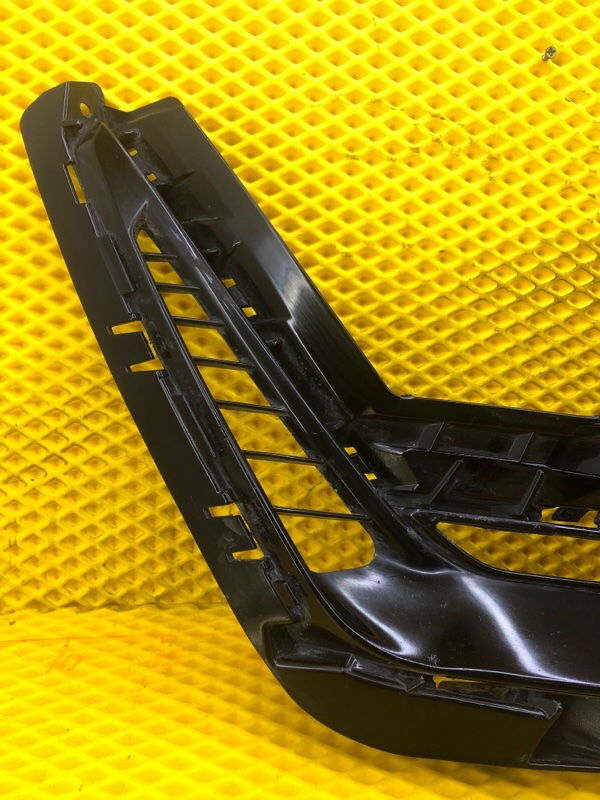 Накладка противотуманной фары KAIYI E5 2024 GS11