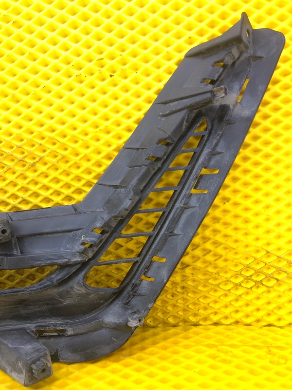 Накладка противотуманной фары KAIYI E5 2024 GS11