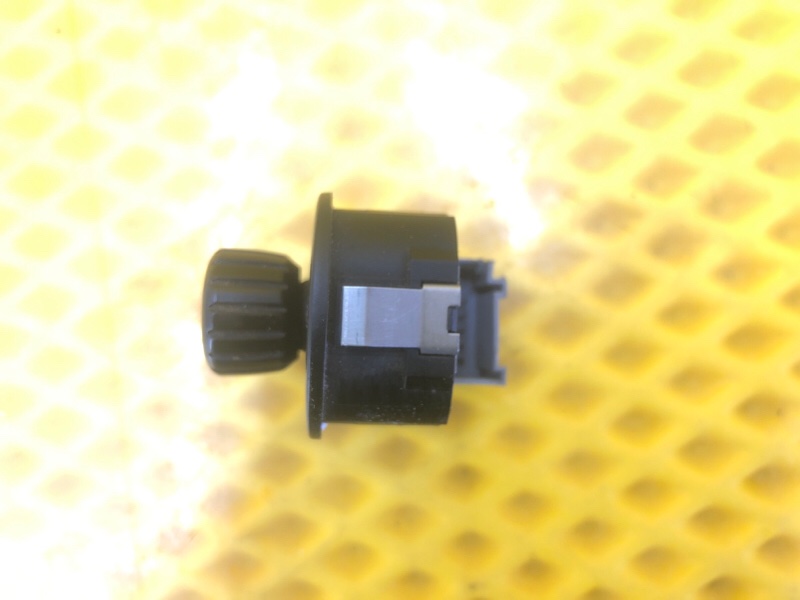 Кнопка регулировки зеркал Porsche Cayenne 2008 957