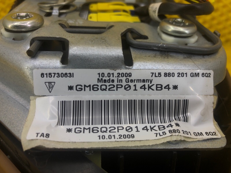 Подушка безопасности водителя Porsche Cayenne 2008 957
