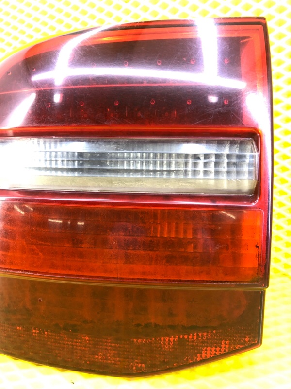 Фонарь задний левый Porsche Cayenne 2008 957