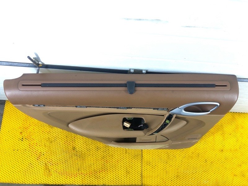 Обшивка двери (карта) Porsche Cayenne 2008 957