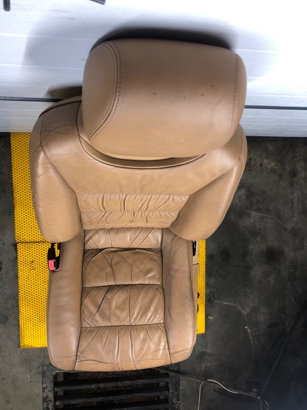 Сиденье водительское Porsche Cayenne 2008 957