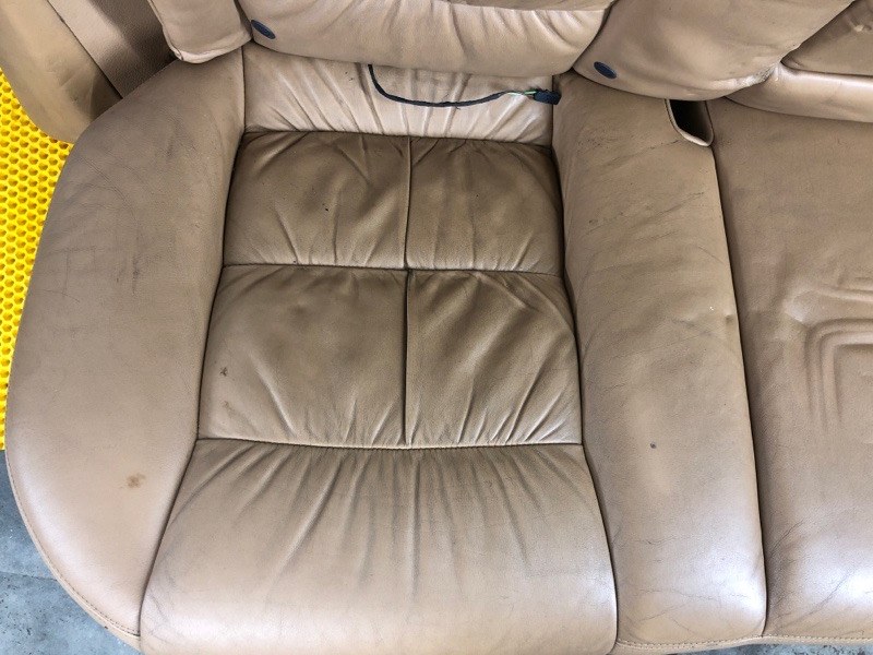 Задний диван Porsche Cayenne 2008 957