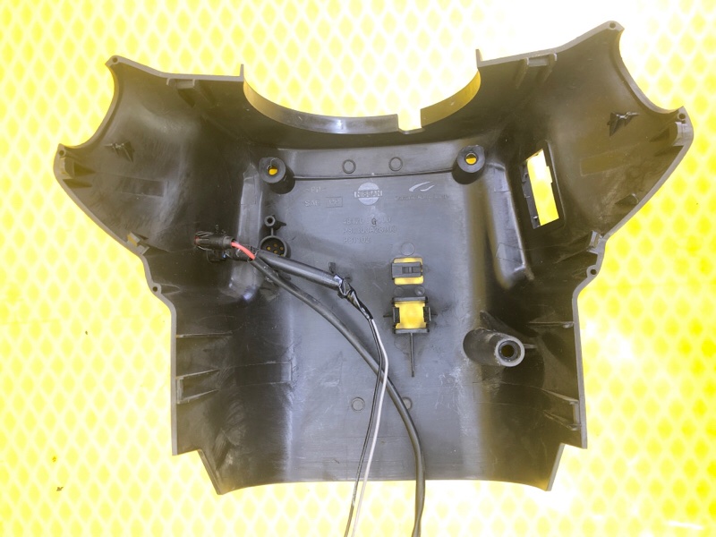 Кожух рулевой колонки Nissan Fuga 2007 Y50