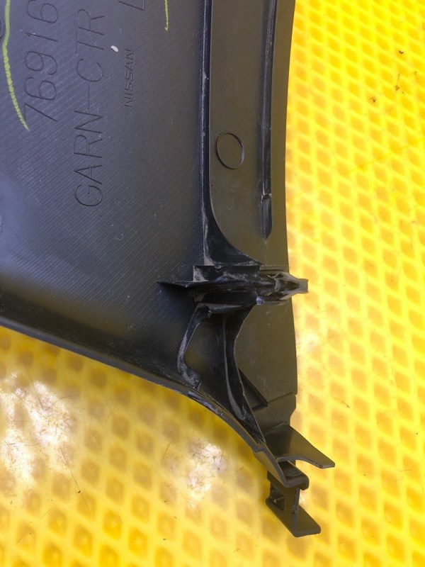 Накладка центральной стойки левая нижняя Nissan Fuga 2007 Y50