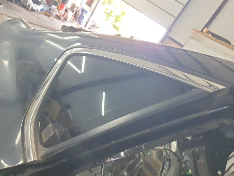 Форточка задняя правая Nissan Fuga 2007 Y50