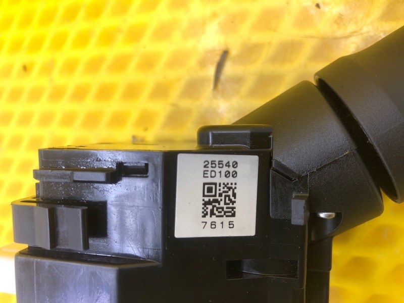 Переключатель поворотов подрулевой Nissan Fuga 2007 Y50