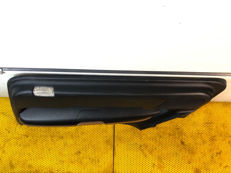 Обшивка двери (карта) Nissan Fuga 2007 Y50