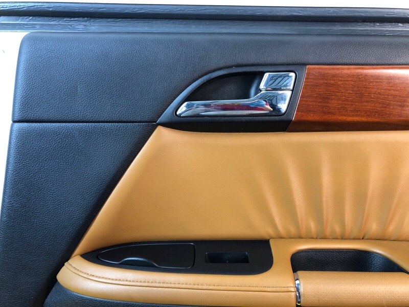 Обшивка двери (карта) Nissan Fuga 2007 Y50