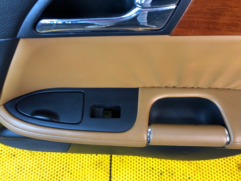 Обшивка двери (карта) Nissan Fuga 2007 Y50