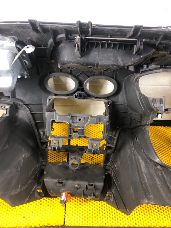 Панель передняя салона (торпедо) Ford Focus 2