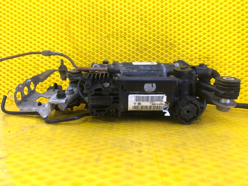 Компрессор пневмоподвески Porsche Cayenne 2008 957
