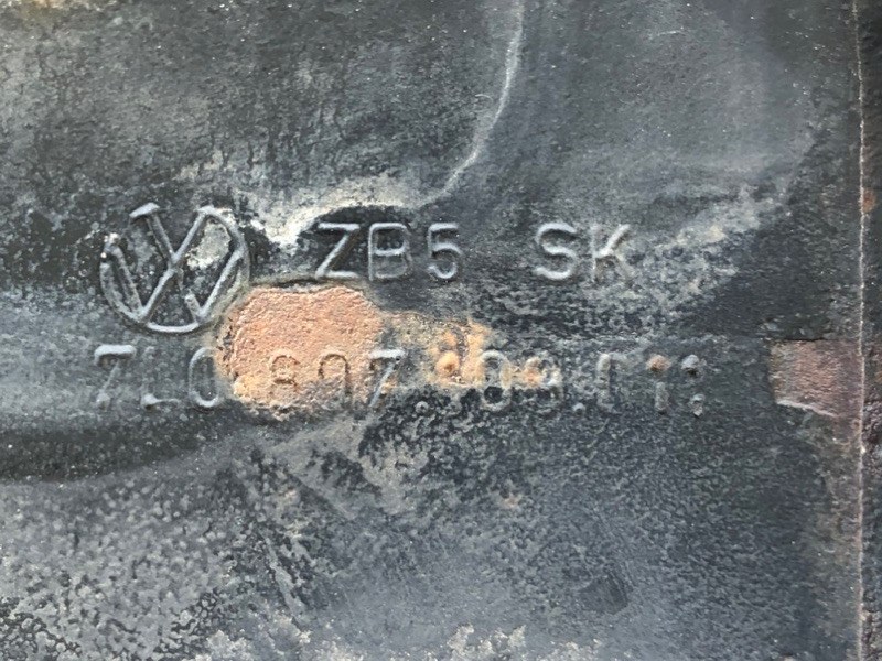 Усилитель переднего бампера Porsche Cayenne 2008 957