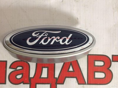 Ford Kuga 2016) эмблема на решётку радиатора