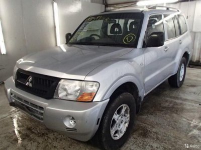 Разбор на запчасти Mitsubishi Pajero