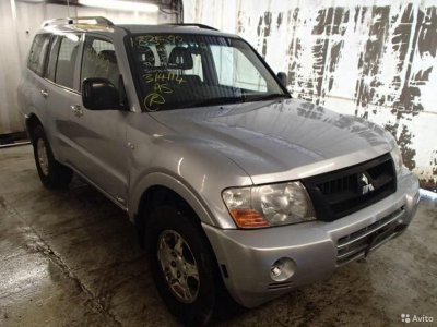 Разбор на запчасти Mitsubishi Pajero