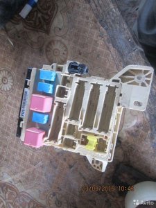 Блок предохранителей Toyota Camry V40 2006-2011 це