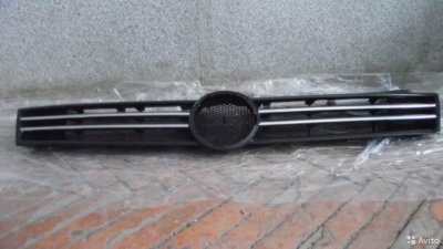 Решетка радиатора Volkswagen Polo 4D 10-14