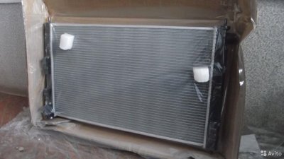 Радиатор охлаждения Mitsubishi Lancer 10