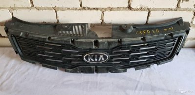 Kia Ceed 1 2010-2012 Решетка радиатора