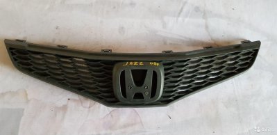 Honda jazz рестайлинг 2011-2013 Решетка радиатора